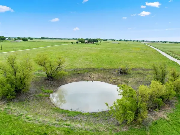 2752 Branch Road #A, Krum, TX 76249