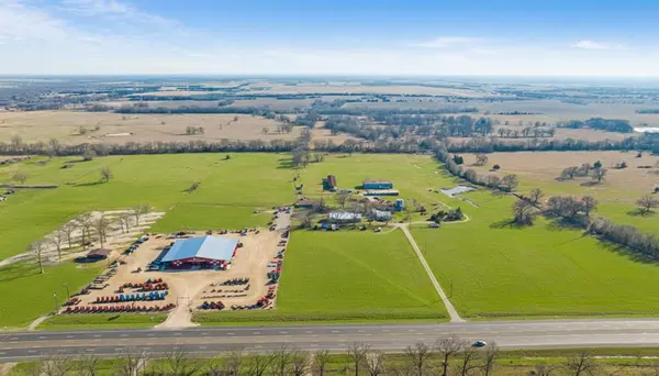 3052 HWY 82, Paris, TX 75460