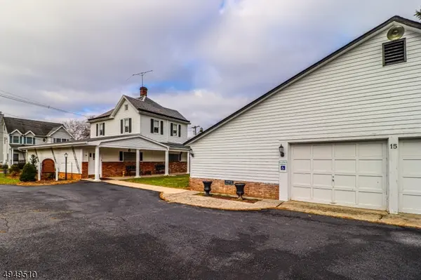 15 Academy St, Califon Boro, NJ 07830