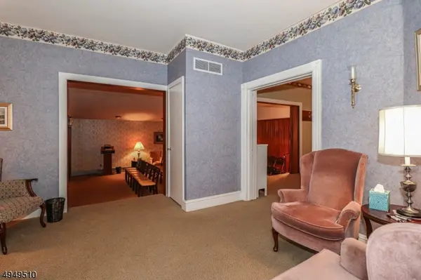 15 Academy St, Califon Boro, NJ 07830