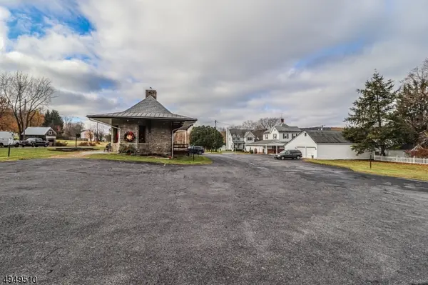 25 ACADEMY ST, Califon Boro, NJ 07830