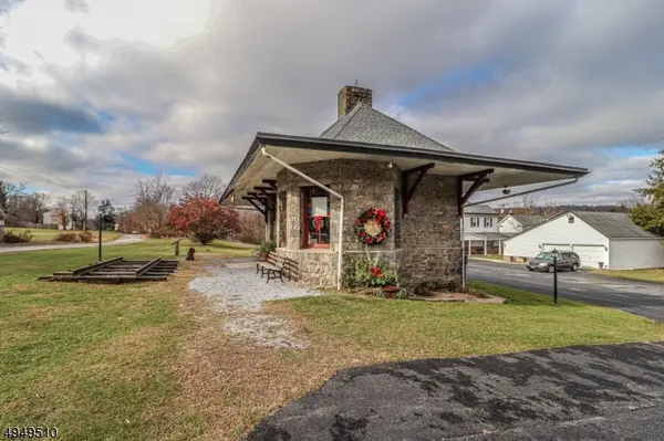 25 ACADEMY ST, Califon Boro, NJ 07830