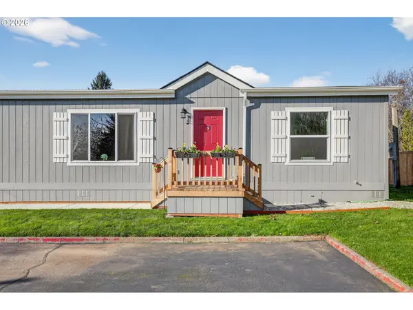 Oregon City, OR 97045,18780 Central Point RD #F