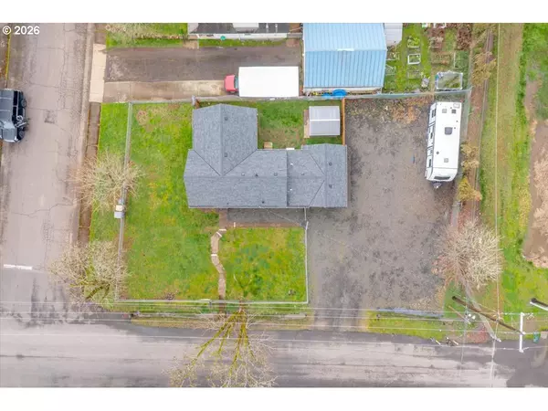 Dallas, OR 97338,809 SW ASH ST