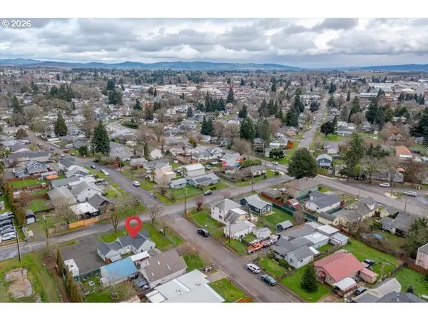 Dallas, OR 97338,809 SW ASH ST