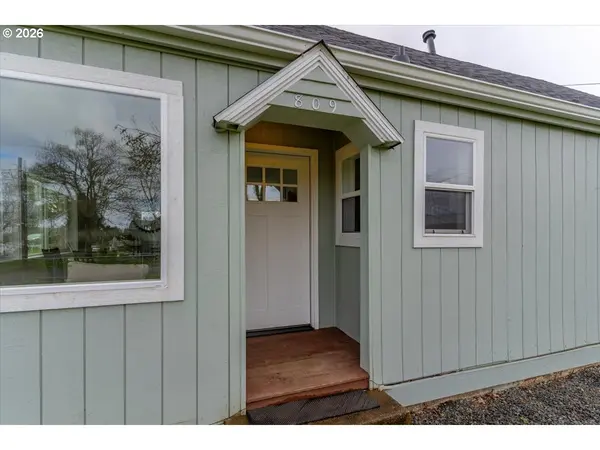 809 SW ASH ST, Dallas, OR 97338