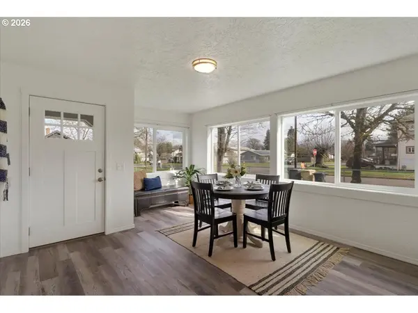 809 SW ASH ST, Dallas, OR 97338