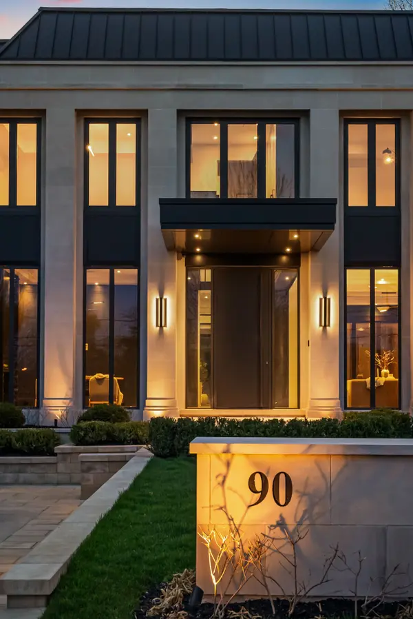 90 Arjay CRES, Toronto C12, ON M2L 1C7