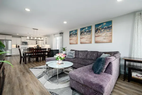 9 Cardinal CT, Brighton, ON K0K 1H0