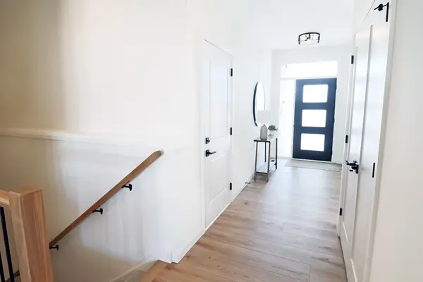 32 Postma CRES #10, North Middlesex, ON N0M 1A0