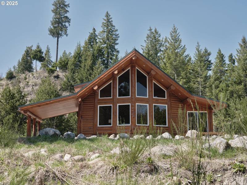192 Sasquatch WAY, Cougar, WA 98616