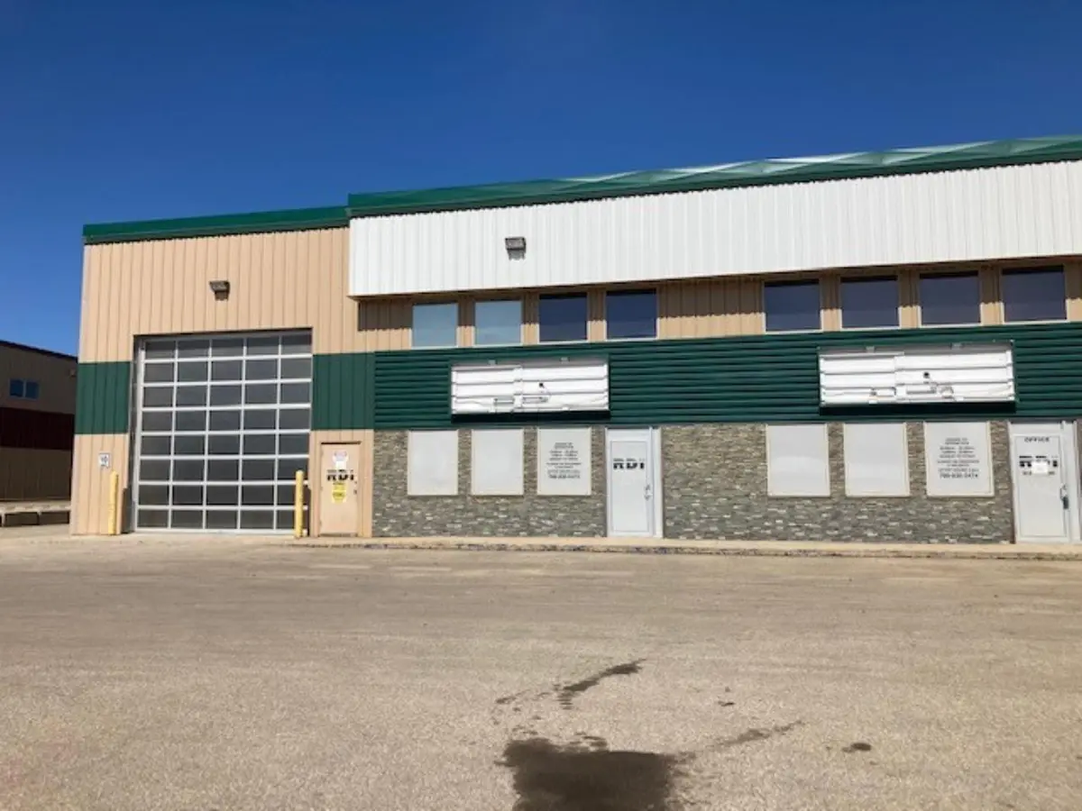 10602 79 AVE #Bay #6 & 7, Clairmont, AB T0H 0W0