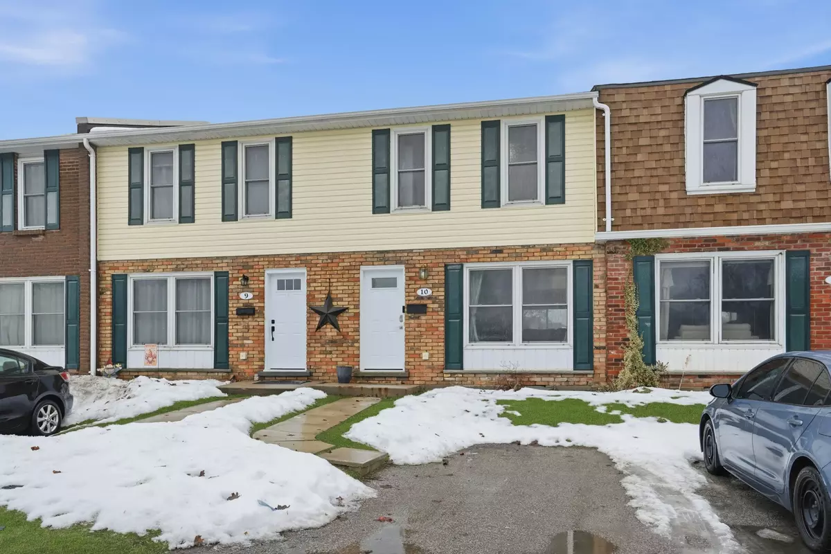 Brantford, ON N3S 4Y1,596 Grey ST #10