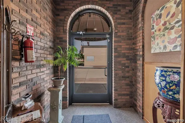 4601 Allen RD, Allen Park, MI 48101