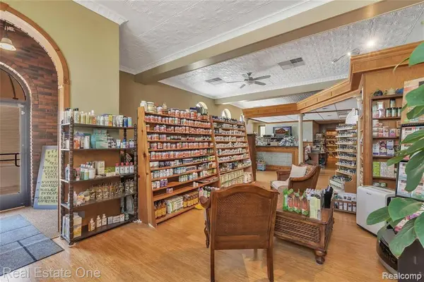 4601 Allen RD, Allen Park, MI 48101