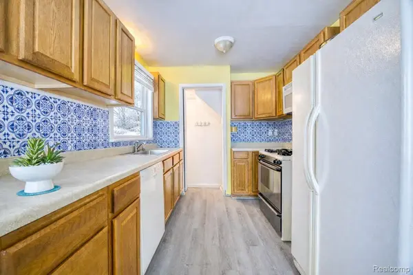 16635 Macarthur, Redford Charter Township, MI 48240