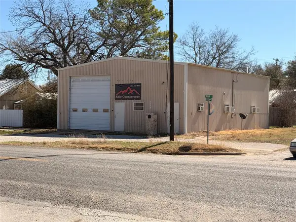 1012 W Main Street, Eastland, TX 76448