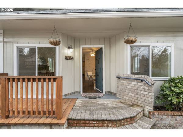 515 PEARL ST, Oregon City, OR 97045