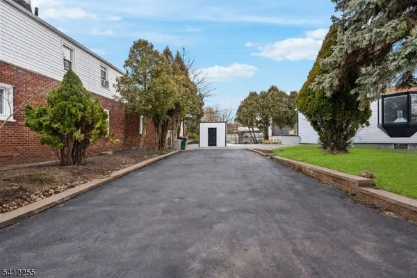 68 Port Reading Ave, Woodbridge Twp., NJ 07095