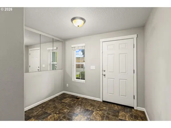 15806 NE 79TH ST, Vancouver, WA 98682