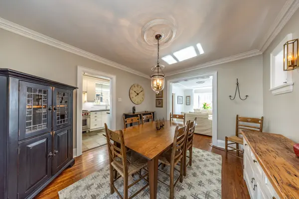 190 Snowdon AVE, Toronto C04, ON M4N 2B2