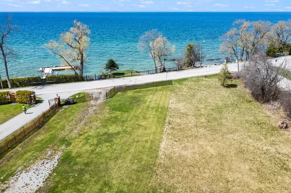 415 Lake DR E, Georgina, ON L4P 1P3