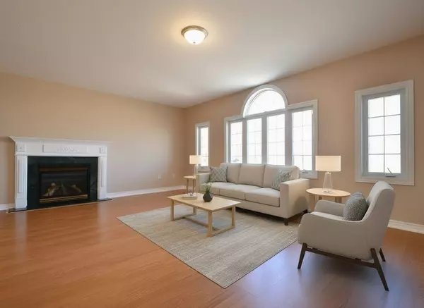 Barrie, ON L4N 0V6,129 DEAN AVE #Upper Level