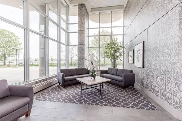 Barrie, ON L4N 9R2,2 Toronto ST #1205