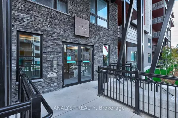 Barrie, ON L9J 0H5,306 Essa RD #404