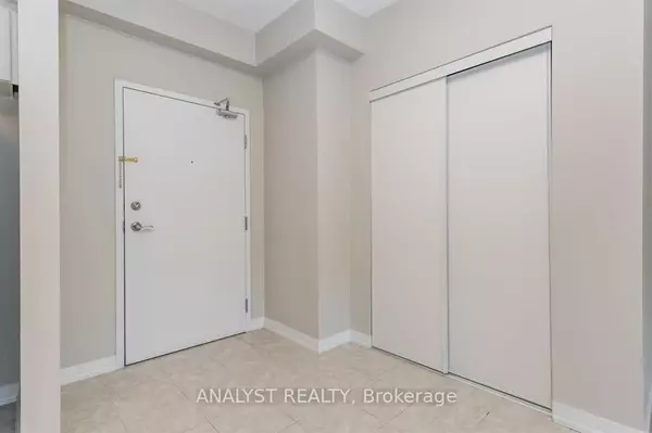 Barrie, ON L9J 0H5,306 Essa RD #404