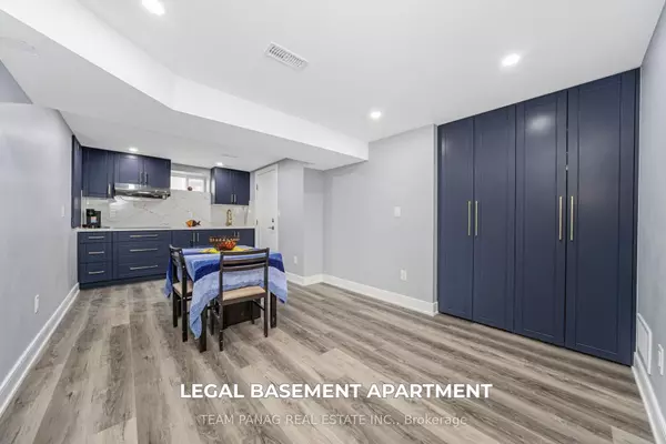 8 Benton ST, Brampton, ON L6W 3B9