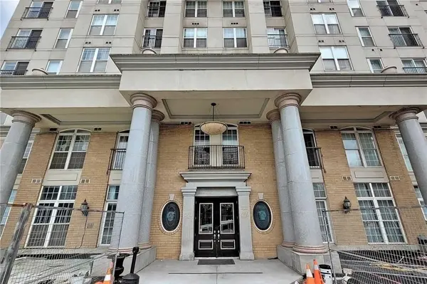 135 James ST S #608, Hamilton, ON L8P 2Z6