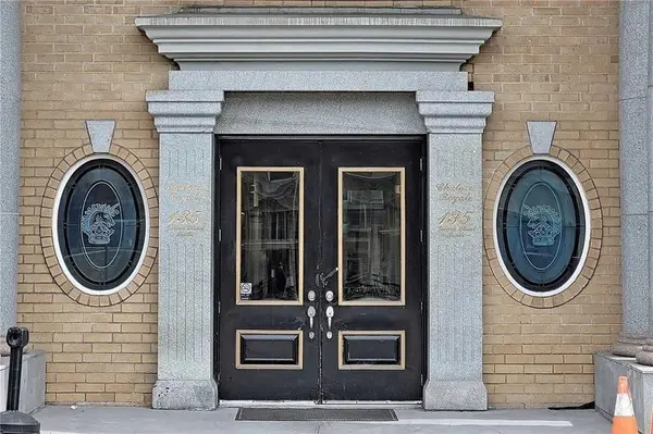 135 James ST S #608, Hamilton, ON L8P 2Z6