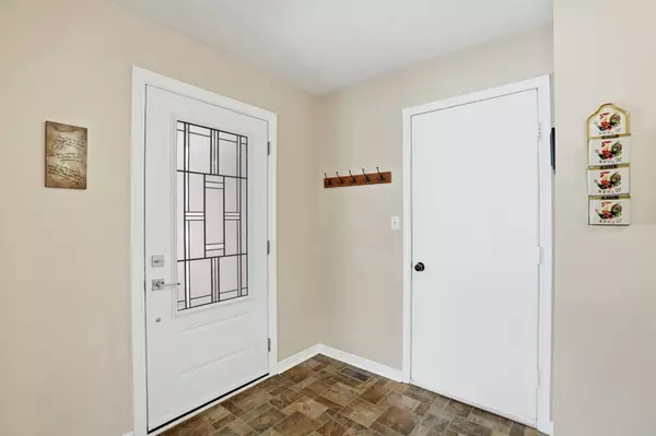 Haldimand, ON N0A 1E0,52 Winnett ST N