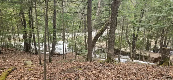 1061 Centennial Lake RD, Greater Madawaska, ON K0J 1H0