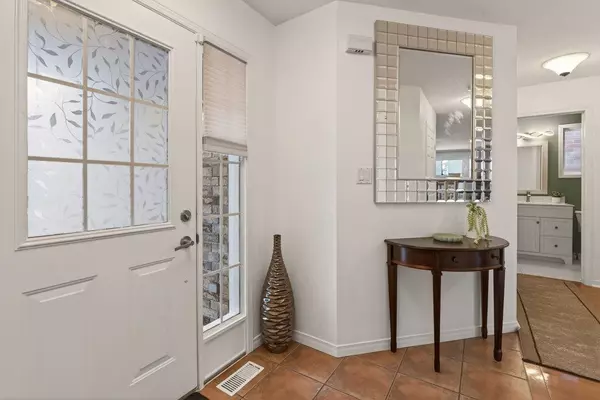 Guelph, ON N1G 5H5,9 Gosling GDNS