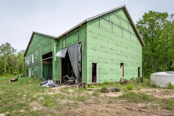 1601 W ROSE CENTER RD, Holly Twp, MI 48442