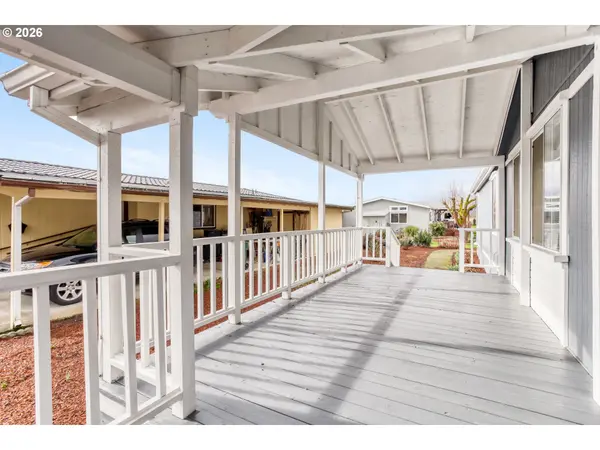 1302 PIONEER WAY, Forest Grove, OR 97116