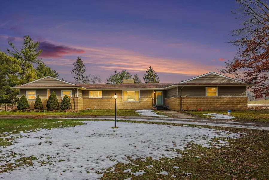 1575 Kellogg RD, Genoa Twp, MI 48114