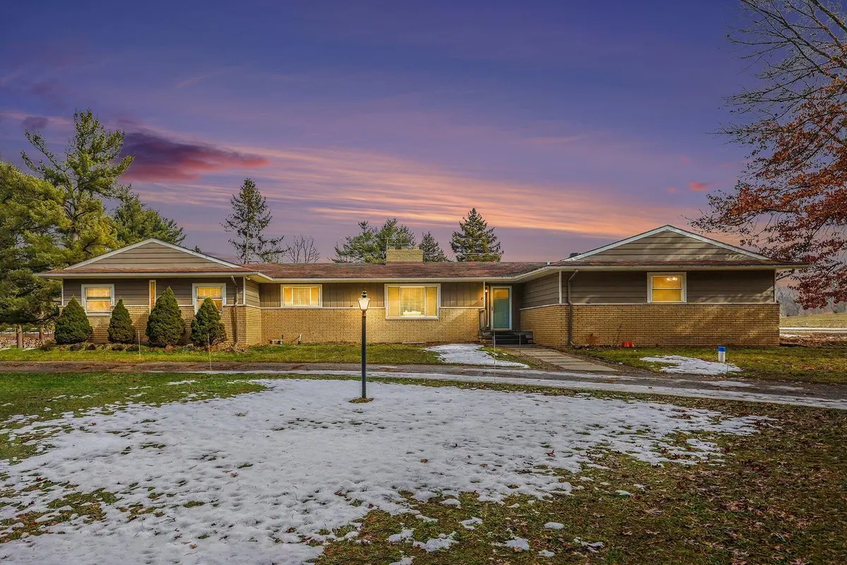 1575 Kellogg RD, Genoa Twp, MI 48114