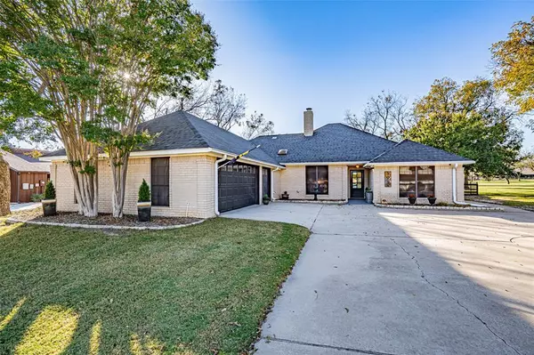 Granbury, TX 76049,9000 Woodlawn Drive