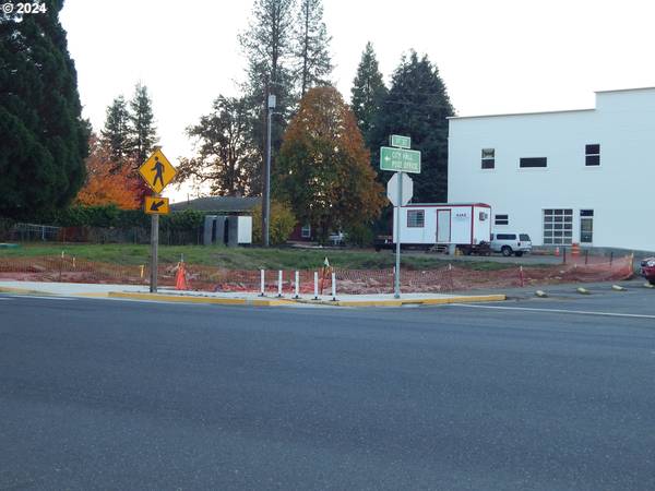 14802 STATE HIGHWAY 38, Elkton, OR 97436