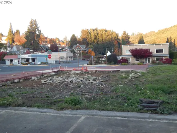 14802 STATE HIGHWAY 38, Elkton, OR 97436