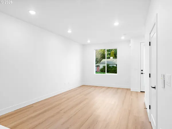 4526 SW Garden Home RD, Portland, OR 97219