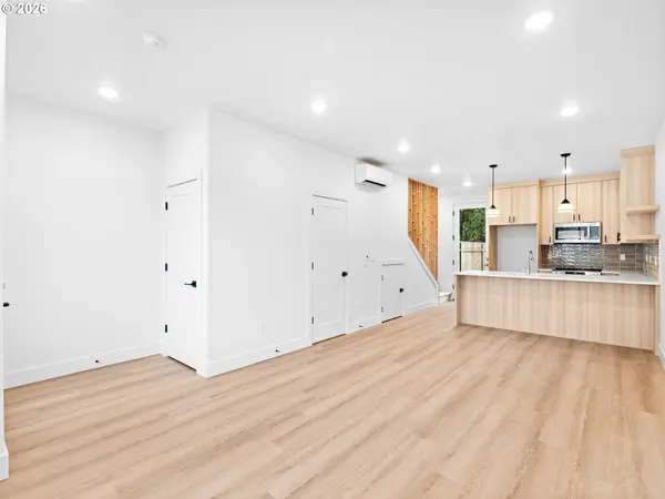 4526 SW Garden Home RD, Portland, OR 97219