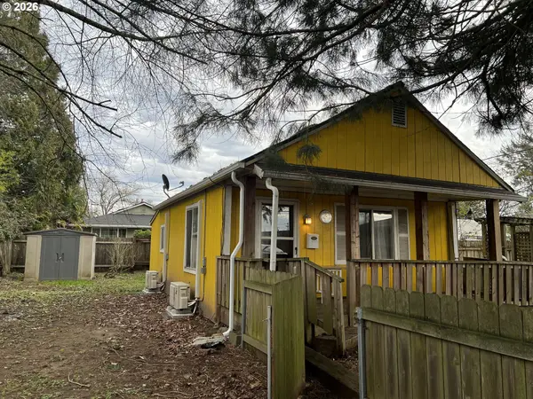 2204 SE 84TH AVE, Portland, OR 97216