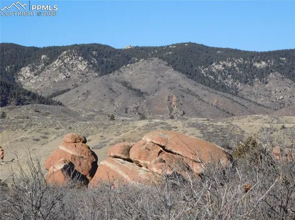 6271 Country Club DR, Larkspur, CO 80118