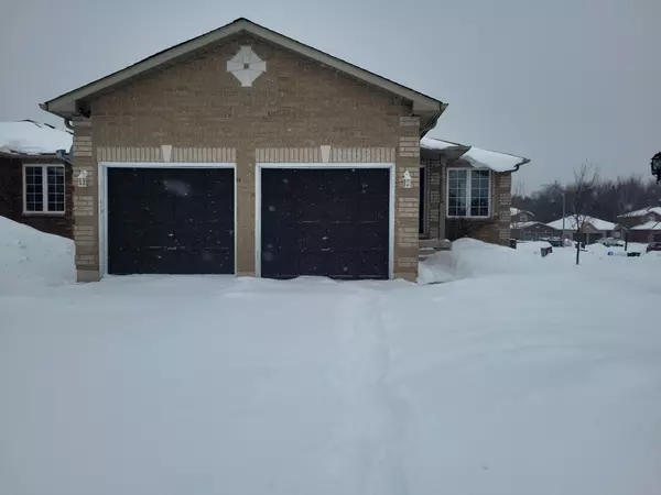 82 Shalom WAY, Barrie, ON L4N 5Y4