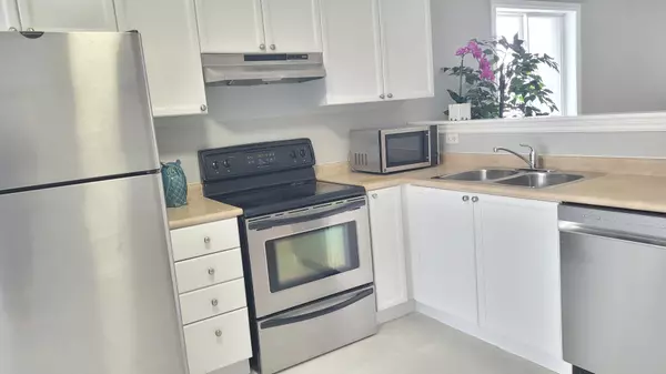 Barrie, ON L4N 5Y4,82 Shalom WAY