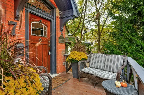 7 Homewood AVE, Hamilton, ON L8P 2M1